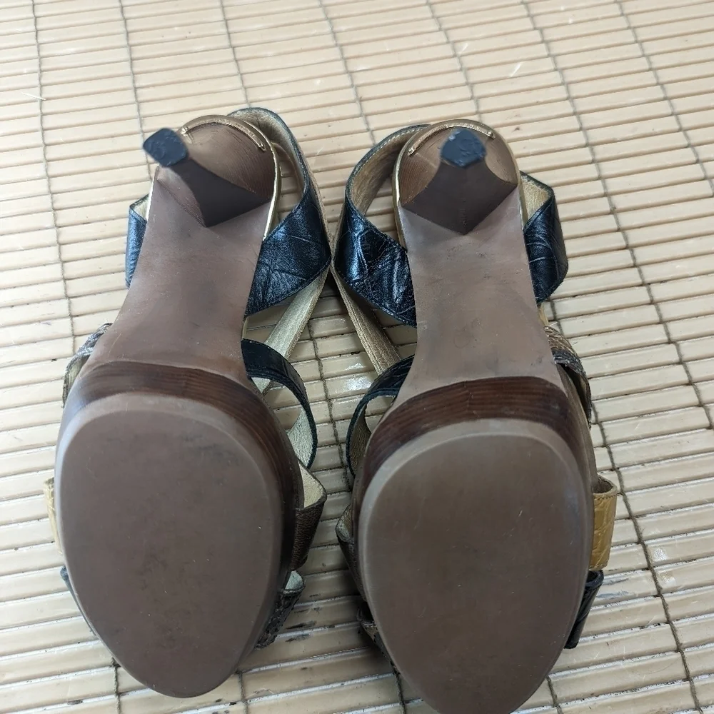 Michael Kors women's sz 7M platform sandal 4.5